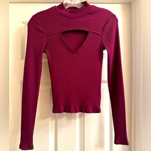 Long sleeve "peekaboo" T